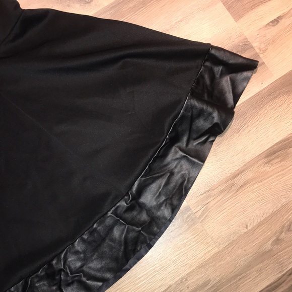 Little black dress - Picture 2 of 3